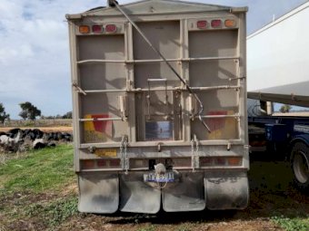 Under Auction - (A230) 1997 Hercules Grain Trailer 