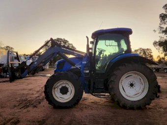 2005 New Holland TS110A Tractor with FEL