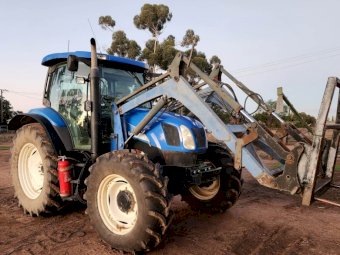 2005 New Holland TS110A Tractor with FEL