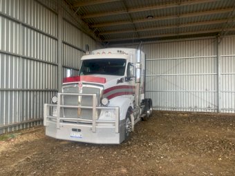 2017 Kenworth T610 Prime Mover