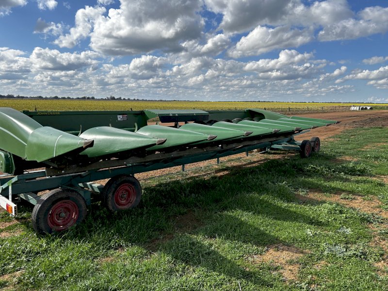 John Deere 894 Corn Front