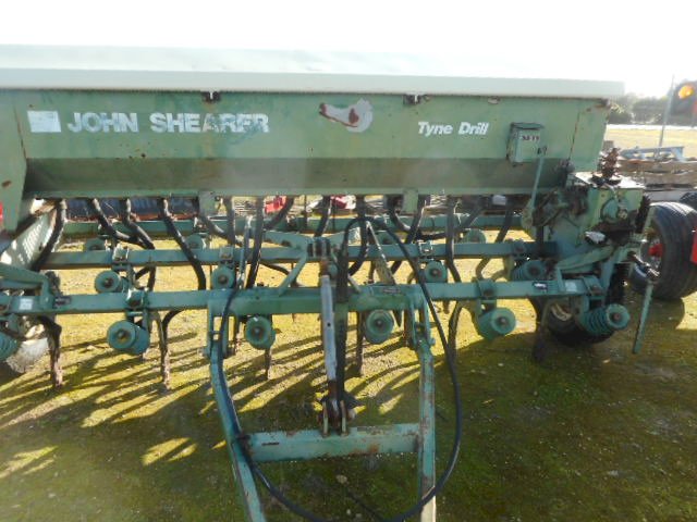 1990's John Shearer 16 Run Seeder