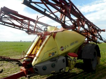 2006 Hardi Commander 5000I Tow Behind Sprayer