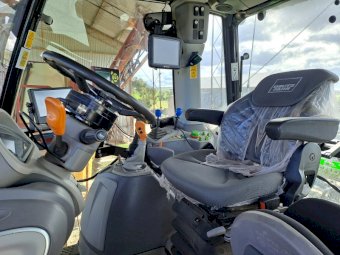 2019 Deutz 6135G Tractor with Loader