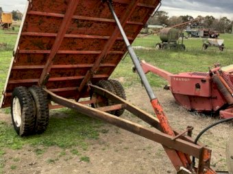 Dean Farm Tipping Trailer