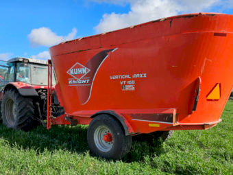 Kuhn Knight Twin Screw Verti Maxx VT 168 20 cube Mixer Wagon
