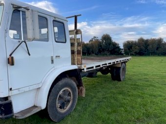 1987 International 1810B Truck