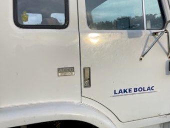 1987 International 1810B Truck