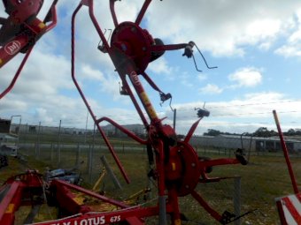 Under Auction - (A233) 2016 Lely Lotus 675 Tedder 
