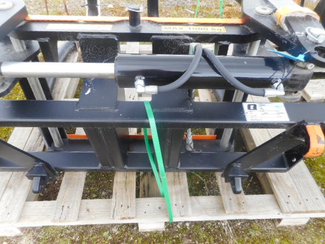 2021 Quickie FlexGrip 200 Bale Handler