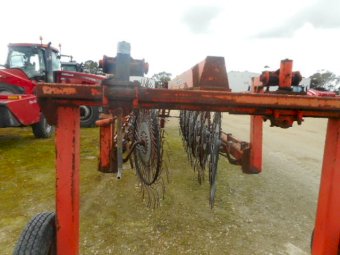 1995 Taege 14 Wheel Hay Rake