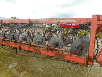 1995 Taege 14 Wheel Hay Rake