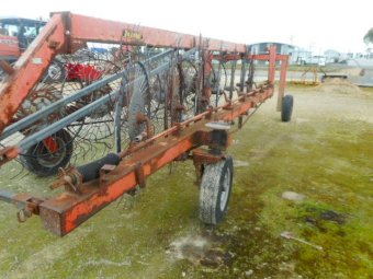 1995 Taege 14 Wheel Hay Rake