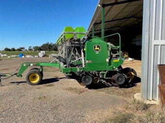 2009 John Deere 1590 Disc Drill