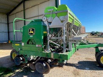 2009 John Deere 1590 Disc Drill