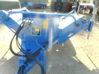 2022 McIntosh DBF Twin Bale Feeder