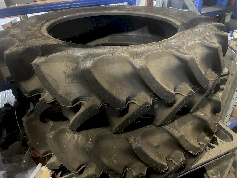 WANTED 2  13.00-24 Tyres to suit  Grader