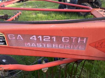 Kuhn Tedder Hay Rake. Model  GA 4121  GTH.  Master drive is in very good condition, PTO Driven