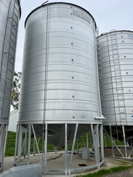 3 x 90T Campbell Sealed Silos