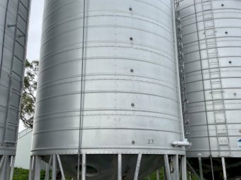 3 x 90T Campbell Sealed Silos
