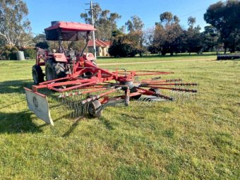 Lely Hibiscus 485 s Rotary Hay Rake