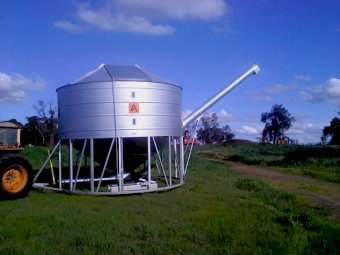 2021 Ahrens 31 tonne PTO Field Bin