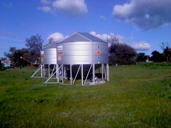 2017 & 2019 Ahrens 31 tonne Field Bins