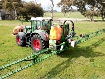 Amazone UF1801 28m Sprayer with Front Tank