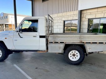 Toyota Landcruiser 79 Series 4x4 Tray Back Ute