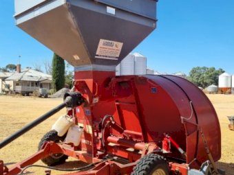 Mainero 2230 Grain Bag Inloader