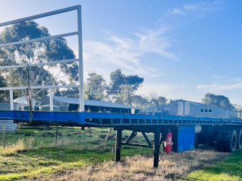 1985 Freighter ST3 Flat Top Trailer