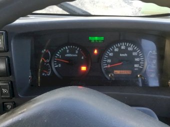 2010 Isuzu 500 Tray Truck with Crane