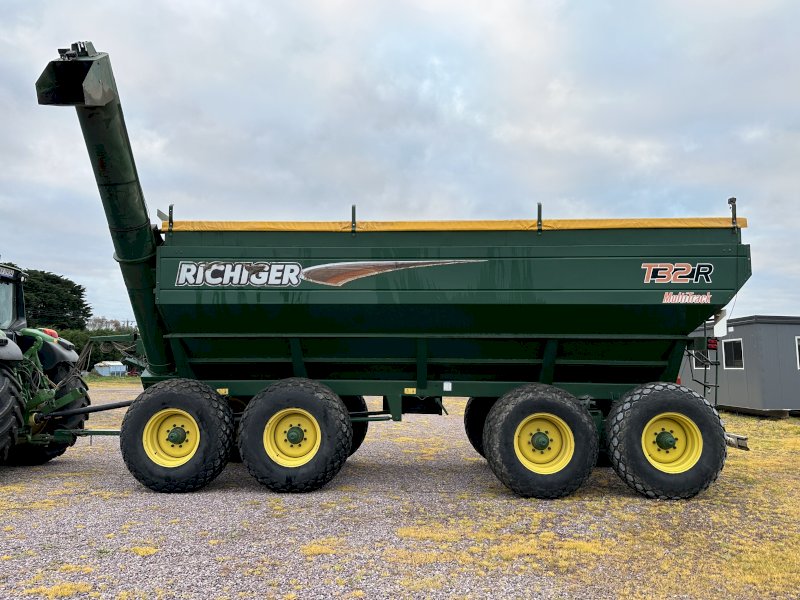 2014 Richiger T32R MultiTrack Chaser Bin ## OFFERS CONSIDERED ##