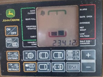 John Deere 468 Round Baler