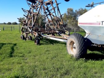 Flexicoil Airseeder 820 Bar with 1720 Bin