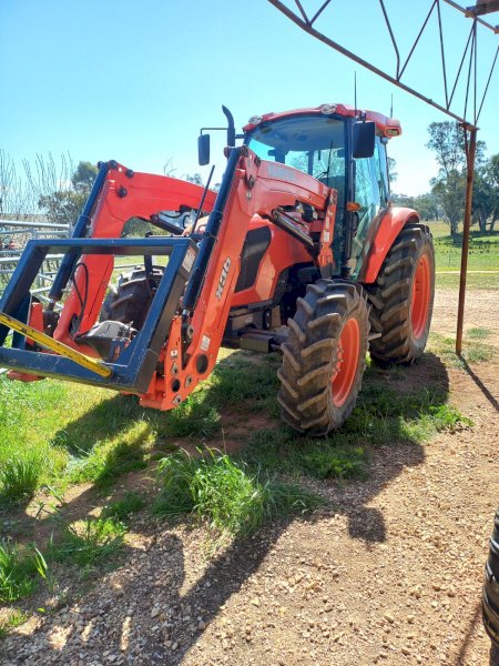 2021 Kubota M9540 with QVX36 Loader