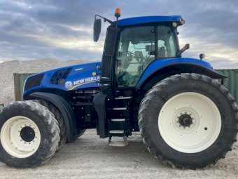 2016 New Holland T8.435 Tractor