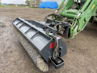 Norm Engineering Angle Broom Sweeper