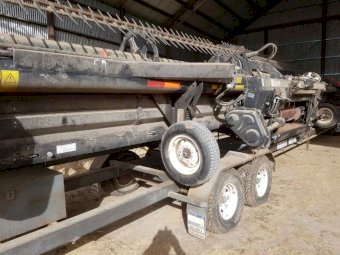 Under Auction - (A234) 2011 Case IH / Macdon 2152 35ft Front and Trailer 