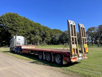 2010 Freighter 45ft Drop Deck Trailer