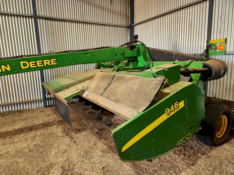 John Deere 946 MoCo