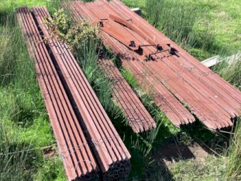 8 foot new steel fence posts 10 in bundle