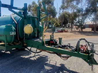 2001 Goldacres 4030 Boom Sprayer