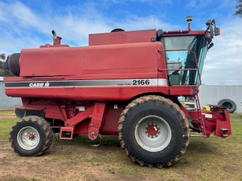 Case IH 2166 Header
