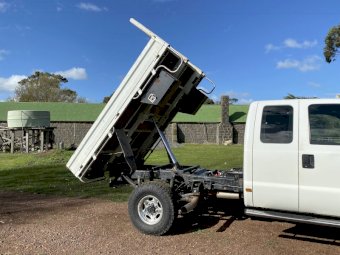 2002 Ford F250 7.3L Powerstroke Tray back Ute