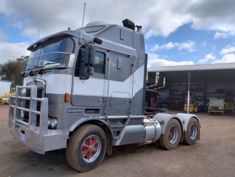 1999 Kenworth 104 Aerodyne Prime Mover