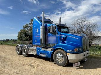 Kenworth T404 Prime Mover