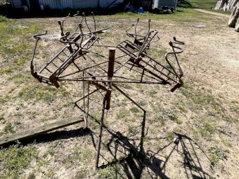 Stevlyon lamb marking cradles