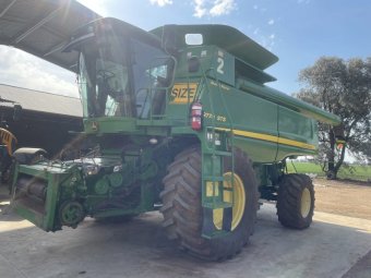 2009 John Deere 9770 Header with 40ft Crophawk Midwest Draper Front with Trailer