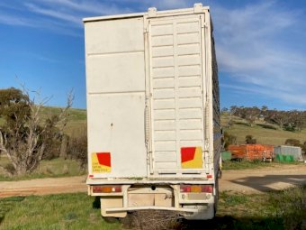 *Price Reduced* Shanks 2 deck Cattle or 4 deck Sheep Stockcrate